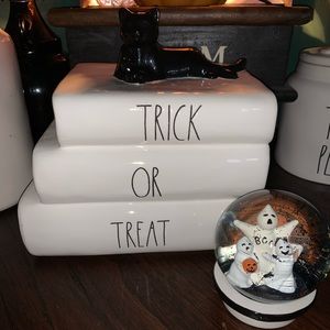 RAE DUNN HALLOWEEN BOOKSTACK
